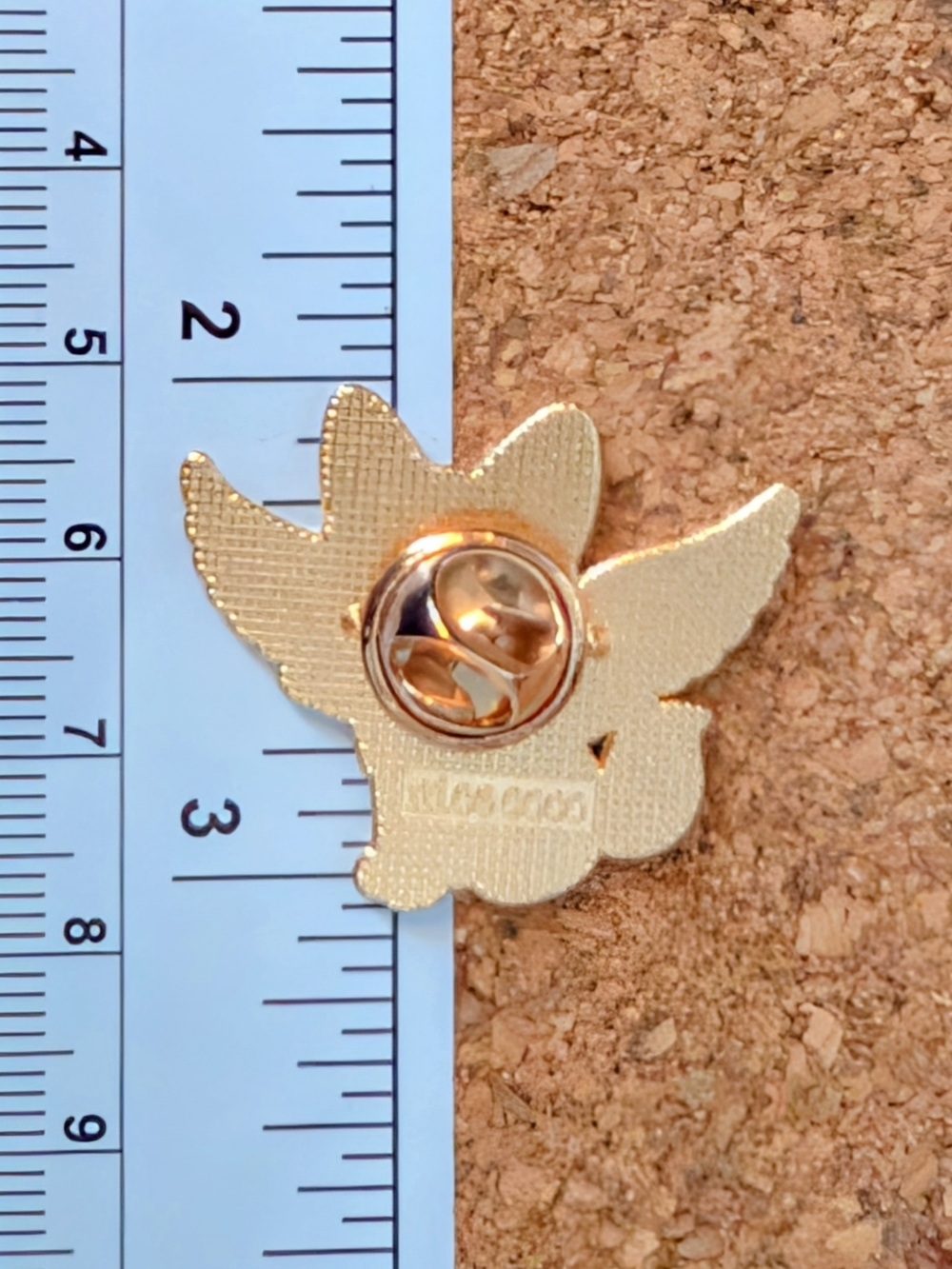 Winged Fox Enamel Pin - Picture 2 of 4